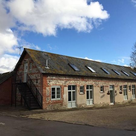 Scotland Lodge Farm, Stonehenge - The Stalls Groundfloor No Dogs & The Loft Dog Friendly Salisbury Exterior photo