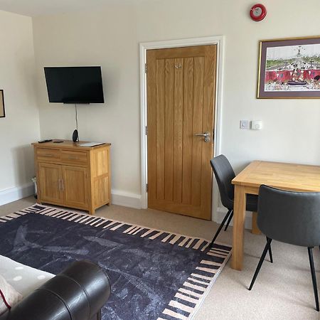 Scotland Lodge Farm, Stonehenge - The Stalls Groundfloor No Dogs & The Loft Dog Friendly Salisbury Exterior photo
