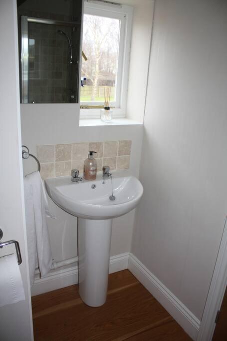 Scotland Lodge Farm, Stonehenge - The Stalls Groundfloor No Dogs & The Loft Dog Friendly Salisbury Exterior photo