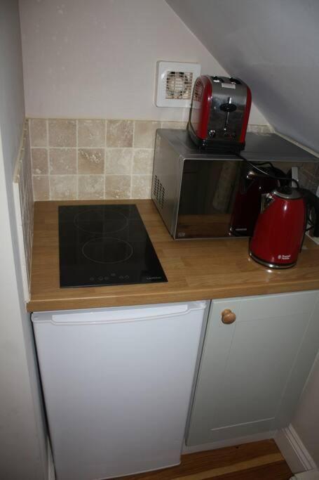 Scotland Lodge Farm, Stonehenge - The Stalls Groundfloor No Dogs & The Loft Dog Friendly Salisbury Exterior photo