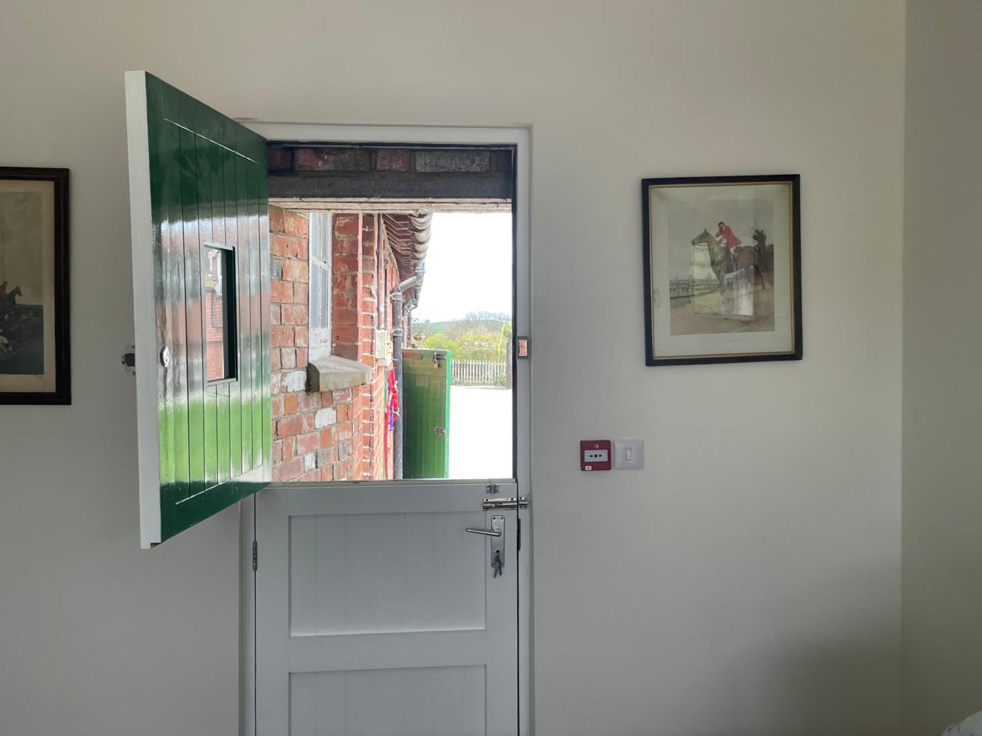 Scotland Lodge Farm, Stonehenge - The Stalls Groundfloor No Dogs & The Loft Dog Friendly Salisbury Exterior photo