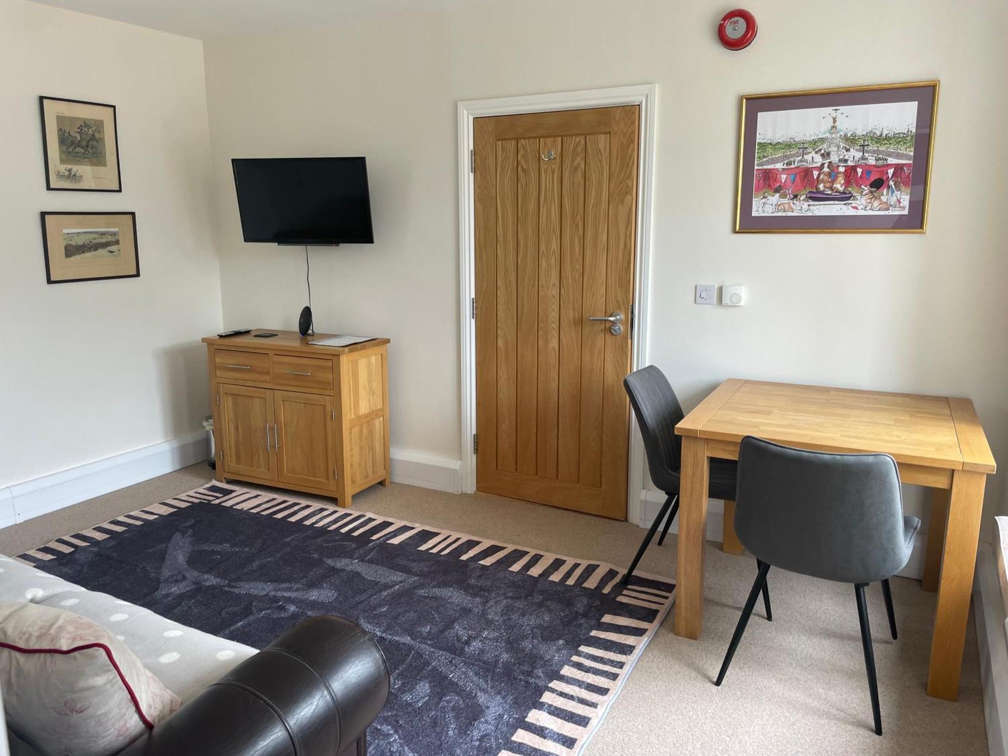 Scotland Lodge Farm, Stonehenge - The Stalls Groundfloor No Dogs & The Loft Dog Friendly Salisbury Exterior photo